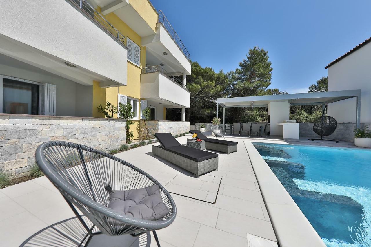 Luxury Villa Nada With Pool Petrčane Zewnętrze zdjęcie