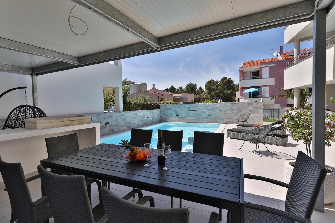 Luxury Villa Nada With Pool Petrčane Zewnętrze zdjęcie