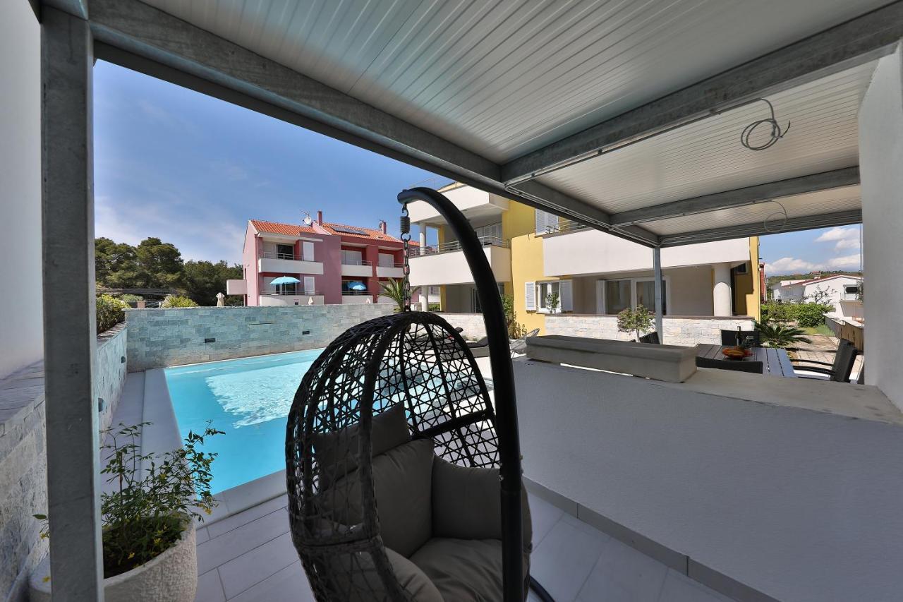 Luxury Villa Nada With Pool Petrčane Zewnętrze zdjęcie