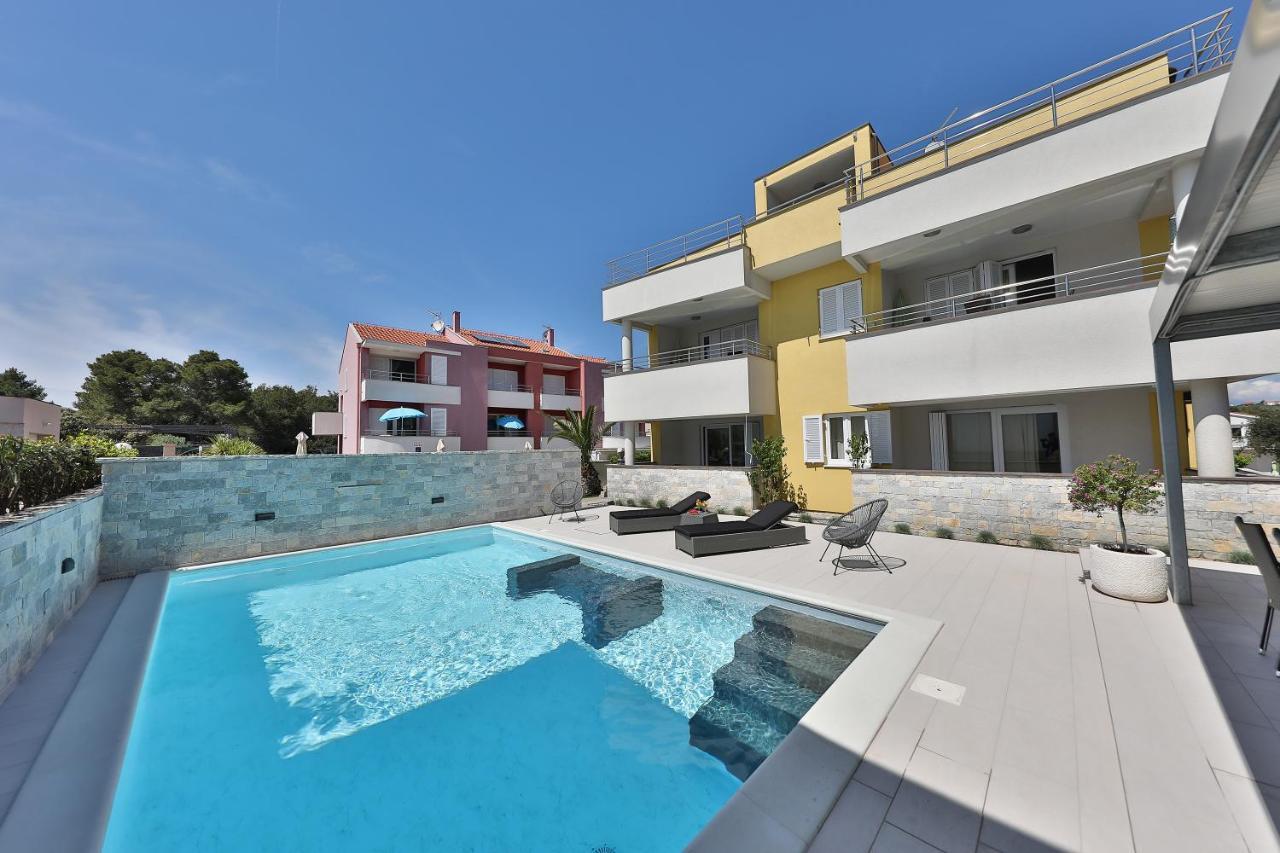 Luxury Villa Nada With Pool Petrčane Zewnętrze zdjęcie