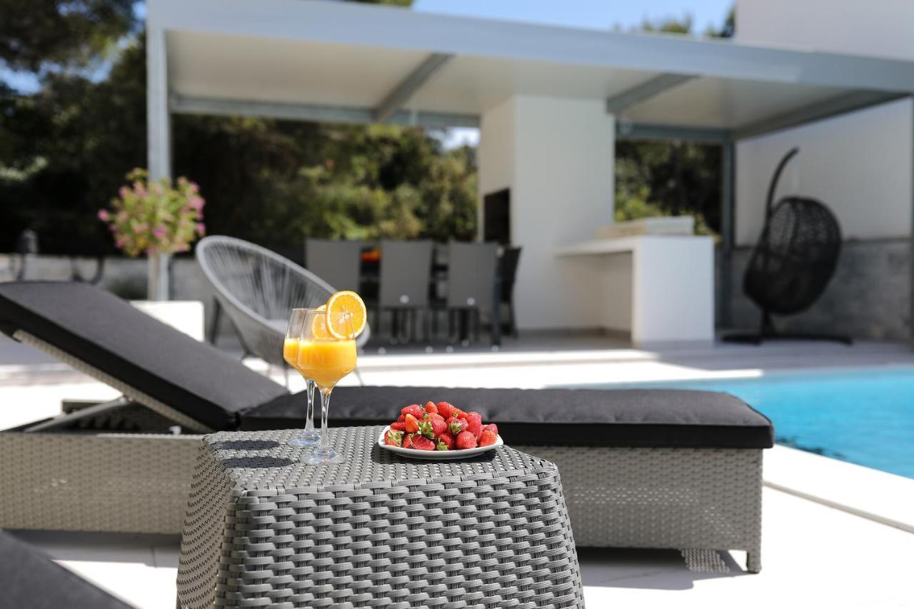 Luxury Villa Nada With Pool Petrčane Zewnętrze zdjęcie